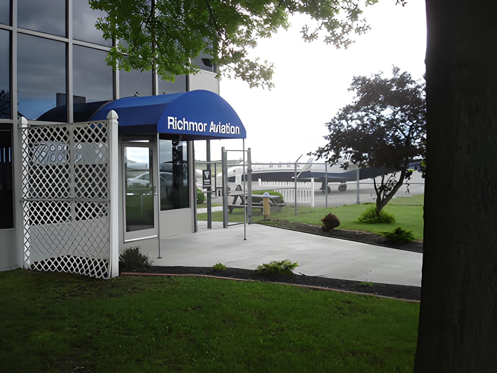 Richmor Aviation Hudson — operator location image