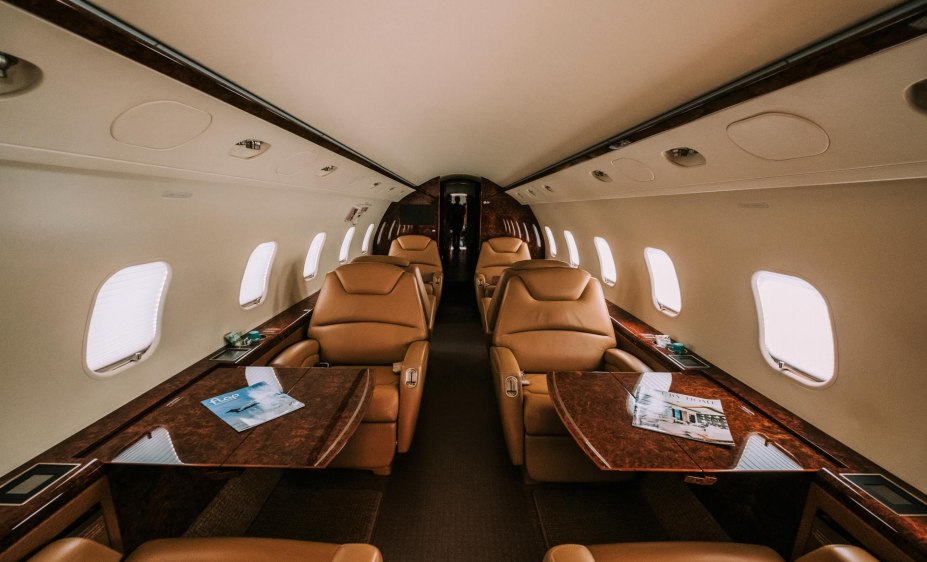 Challenger 300