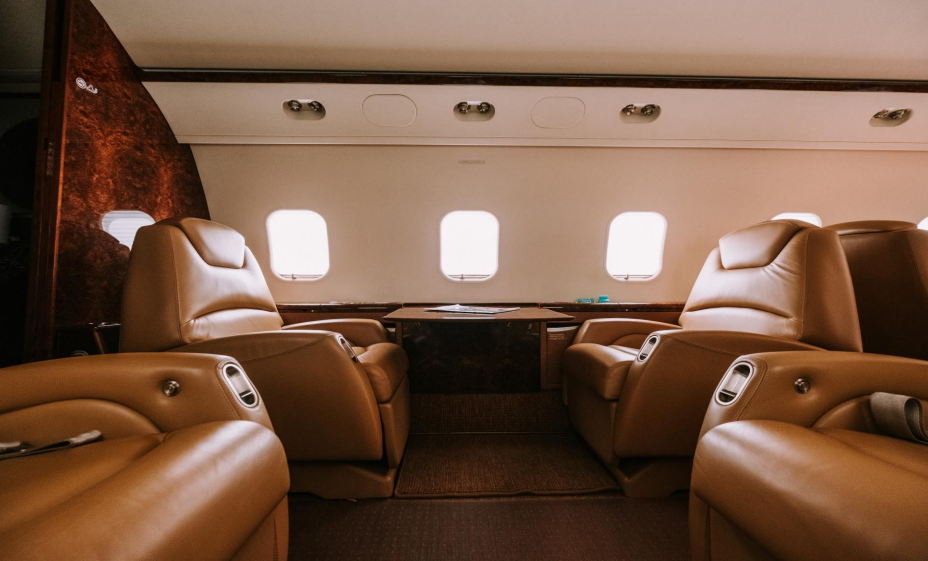 Challenger 300