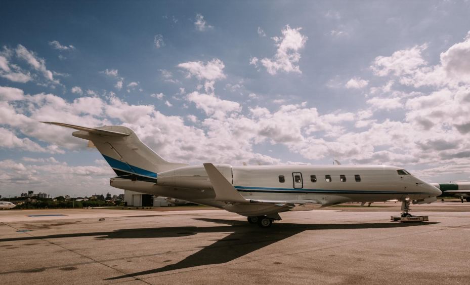 Challenger 300