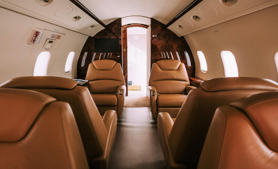 Challenger 300
