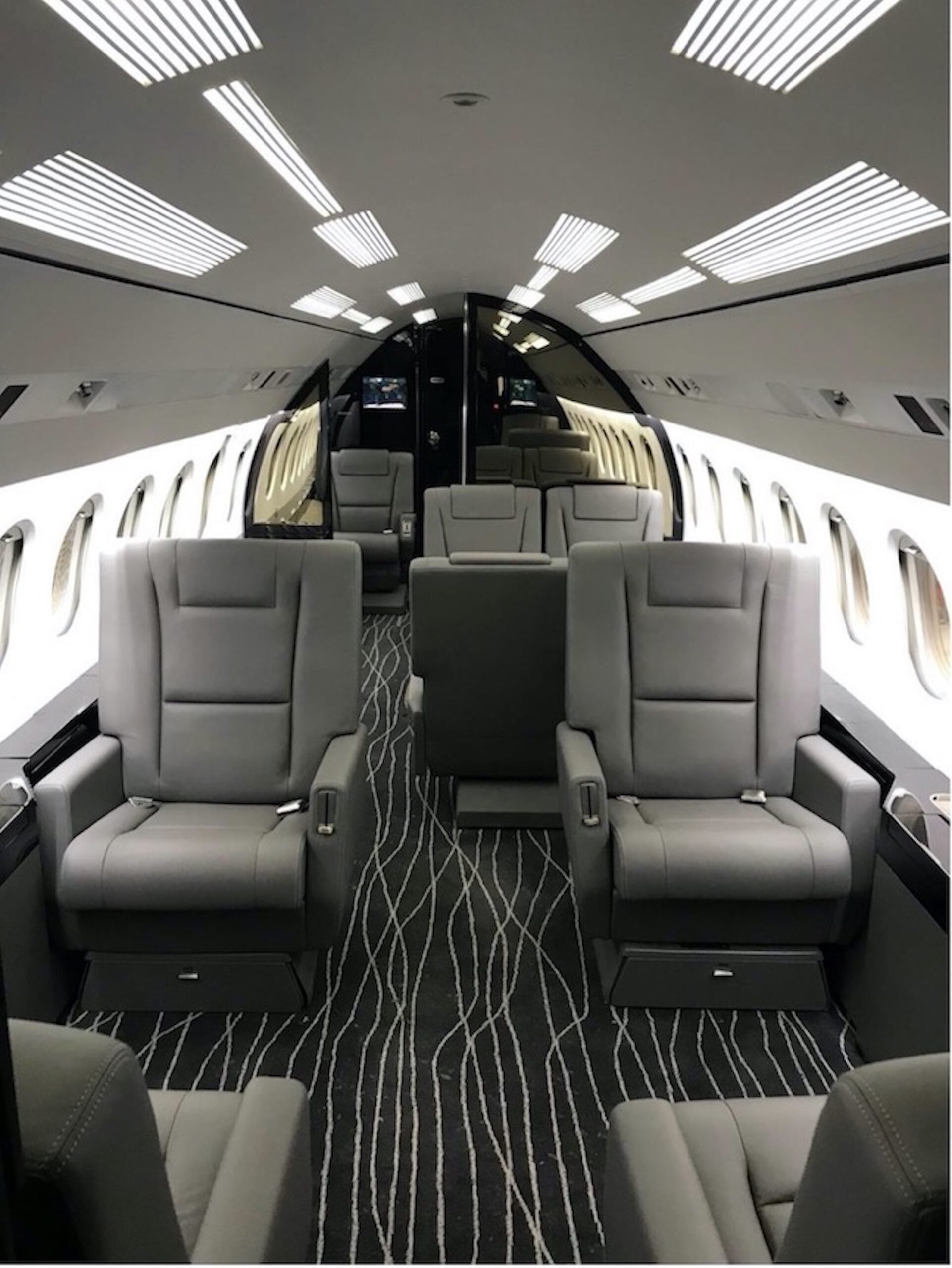 Falcon 900B