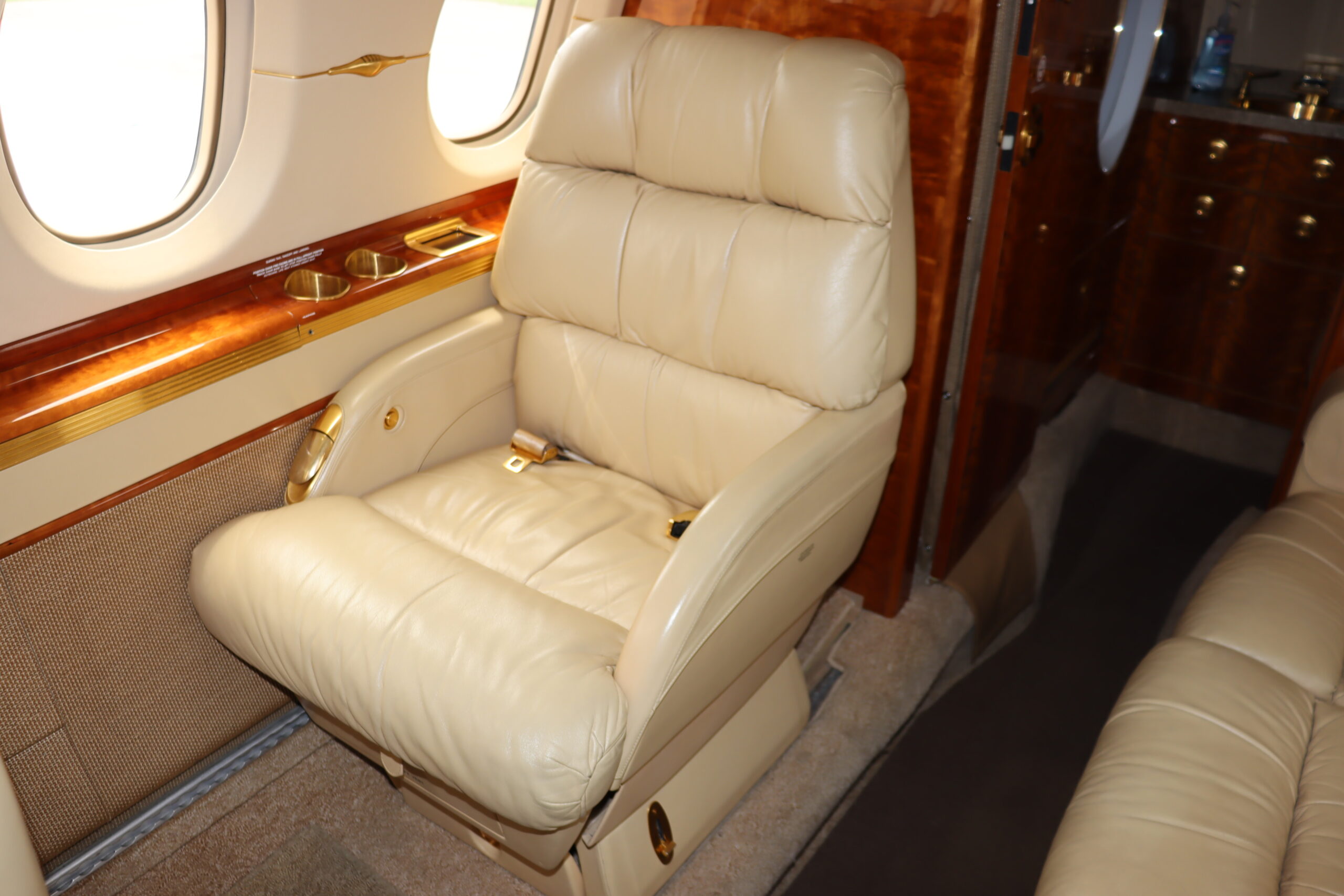 Hawker 900XP