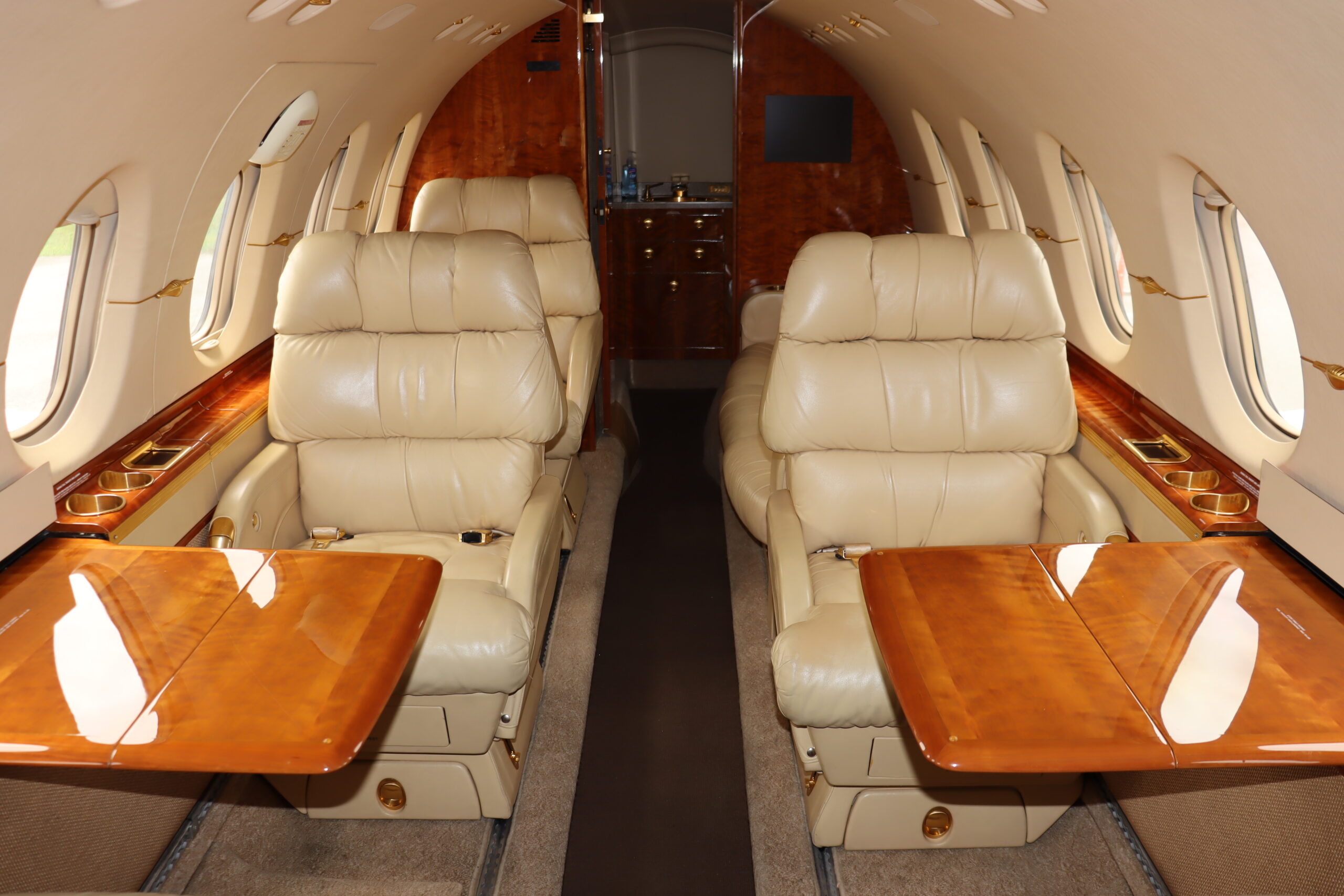 Hawker 900XP