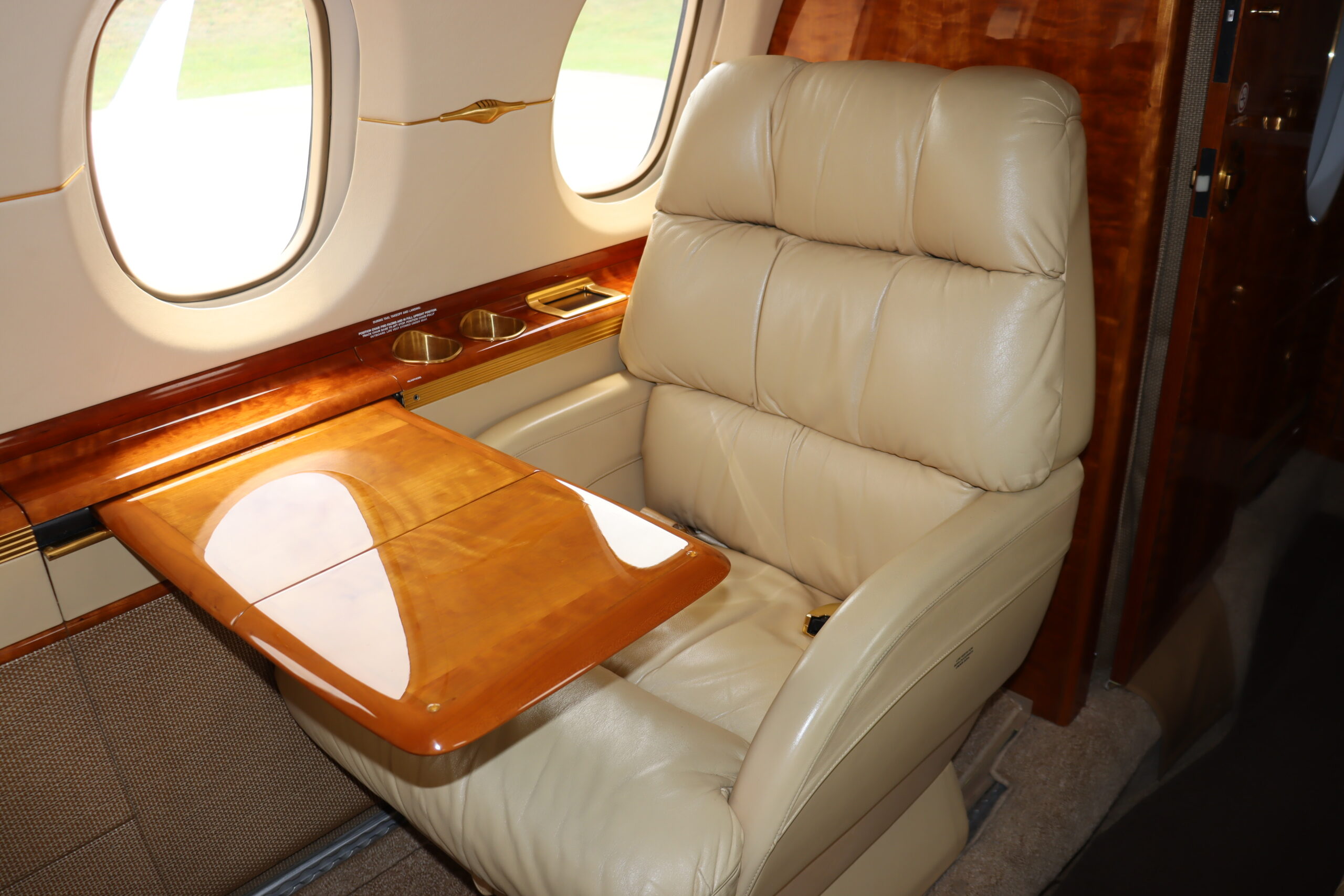 Hawker 900XP