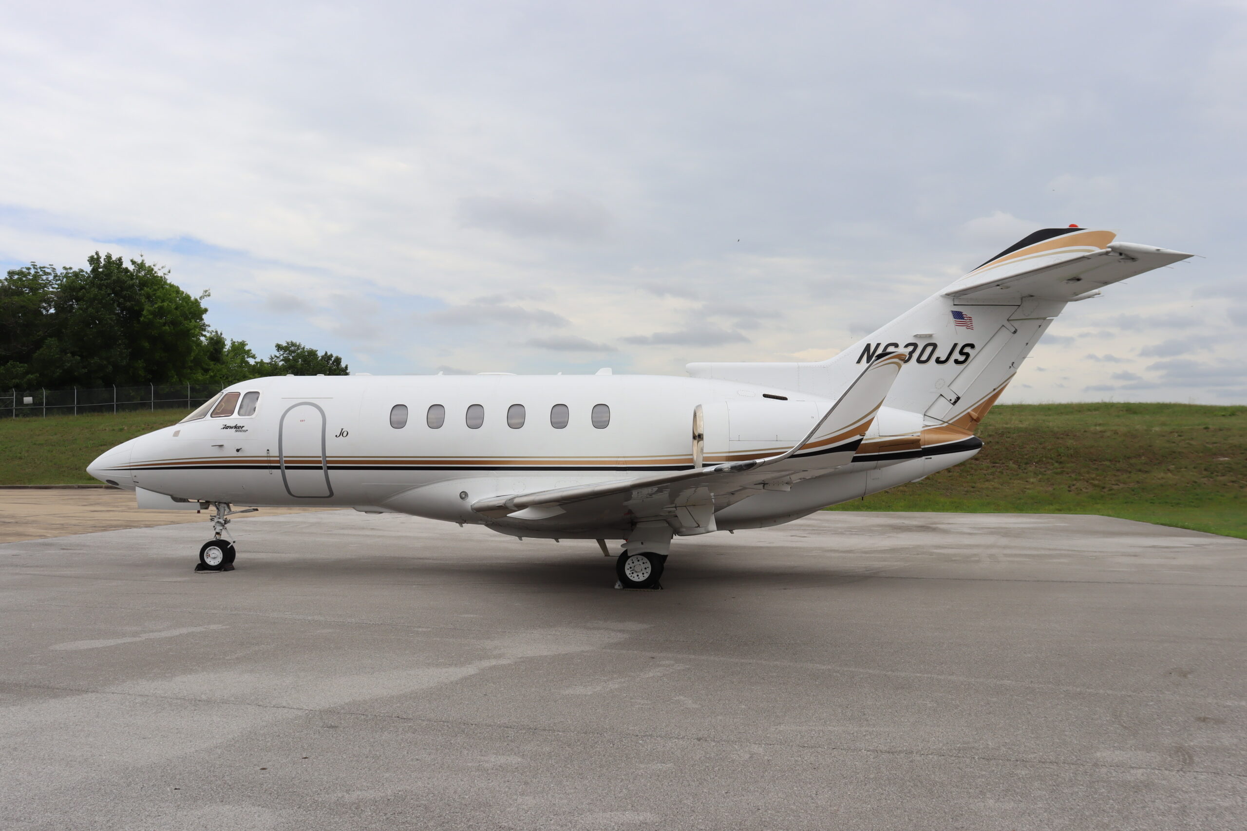 Hawker 900XP