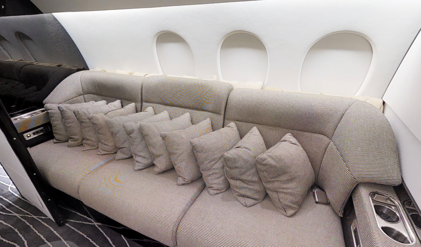 Falcon 900B