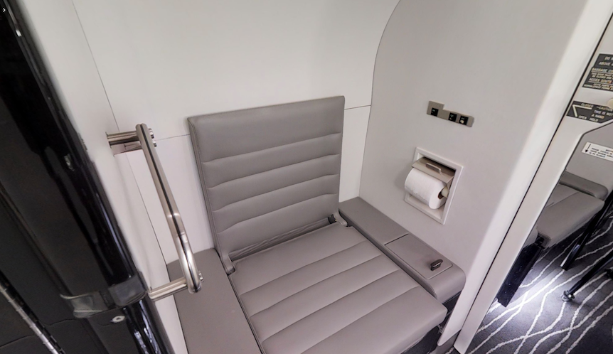 Falcon 900B