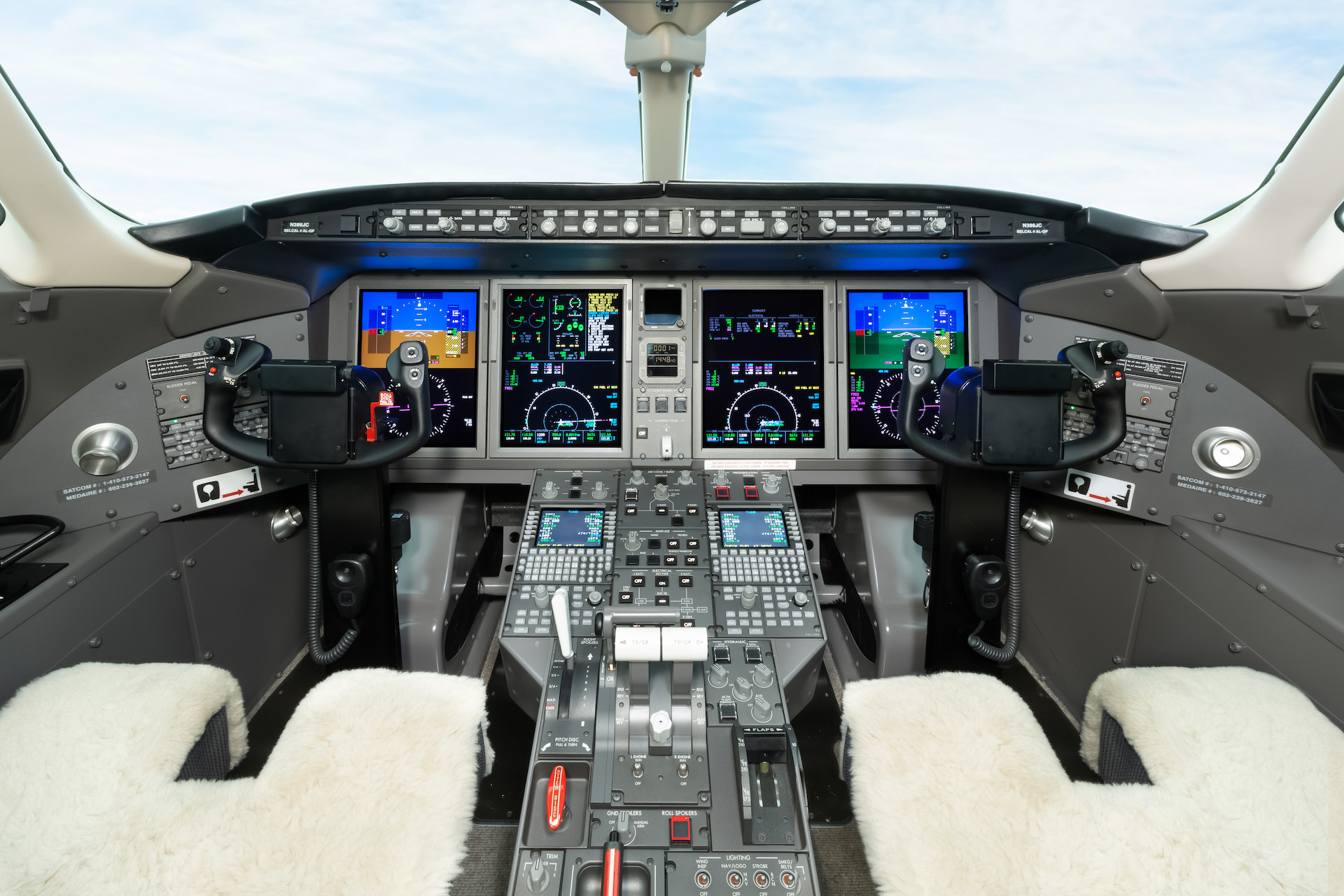 Challenger 300