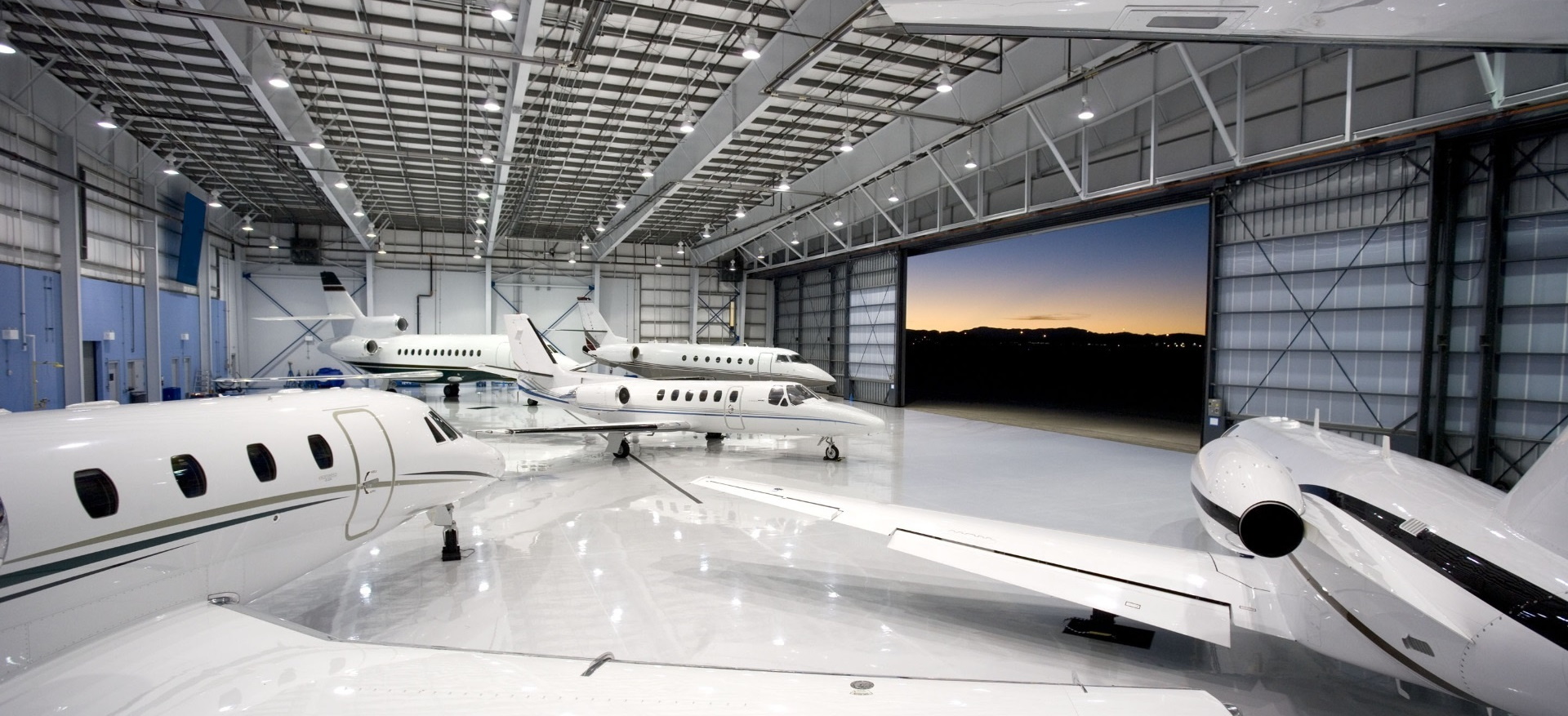 Modern Aviation Sacramento Mather — operator location image
