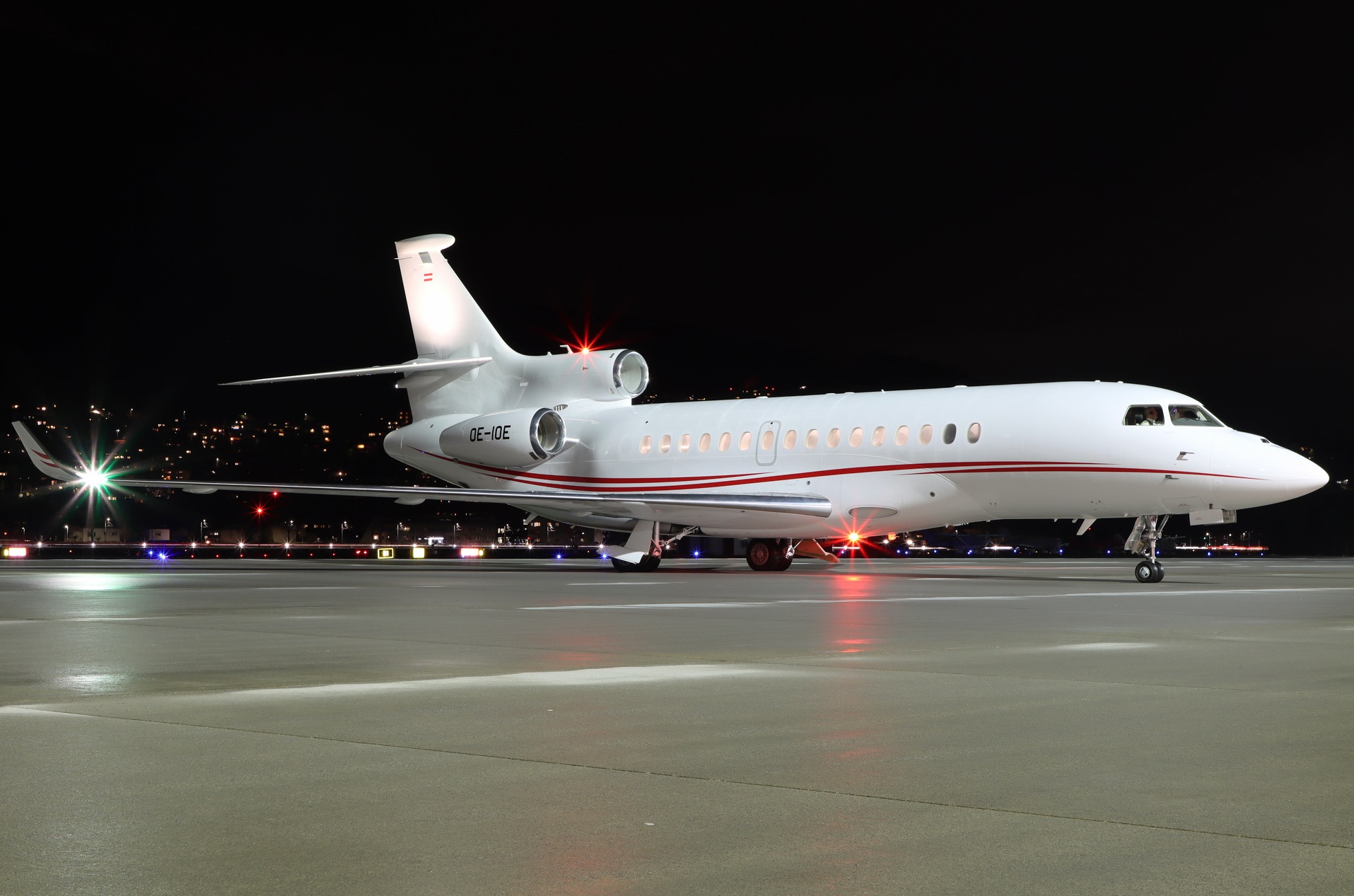 Partner aircraft Falcon 8X.