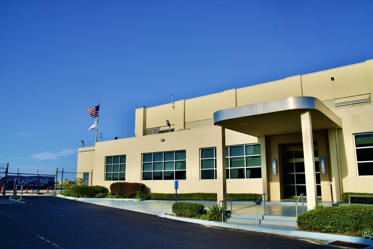 Flightline First New Orleans Lakefront — operator location image