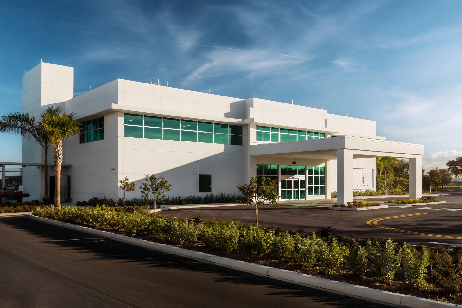 Fontainebleau Aviation Fort Lauderdale-Hollywood FBO — operator location image