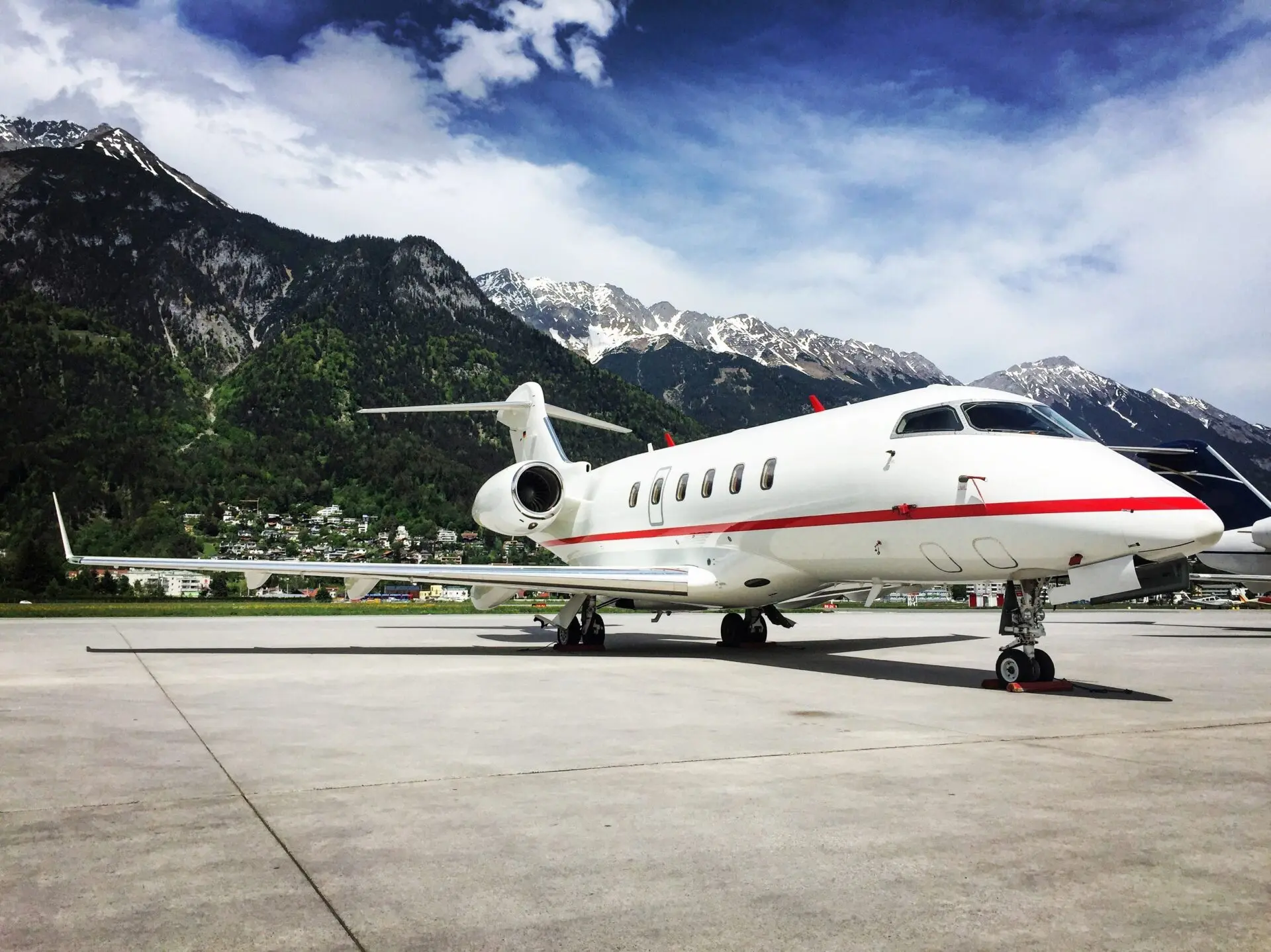 Challenger 300