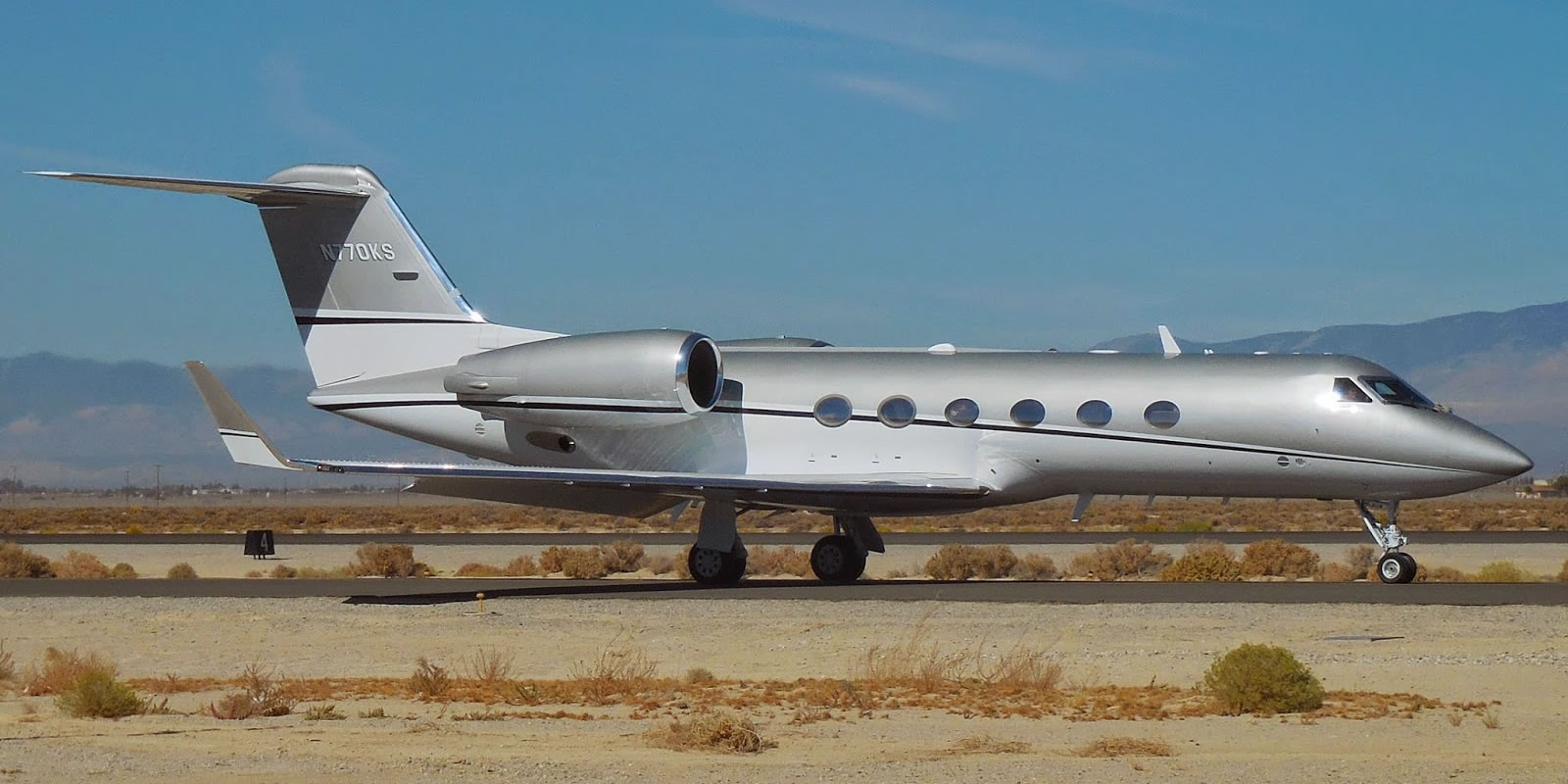 Partner aircraft Gulfstream IV.