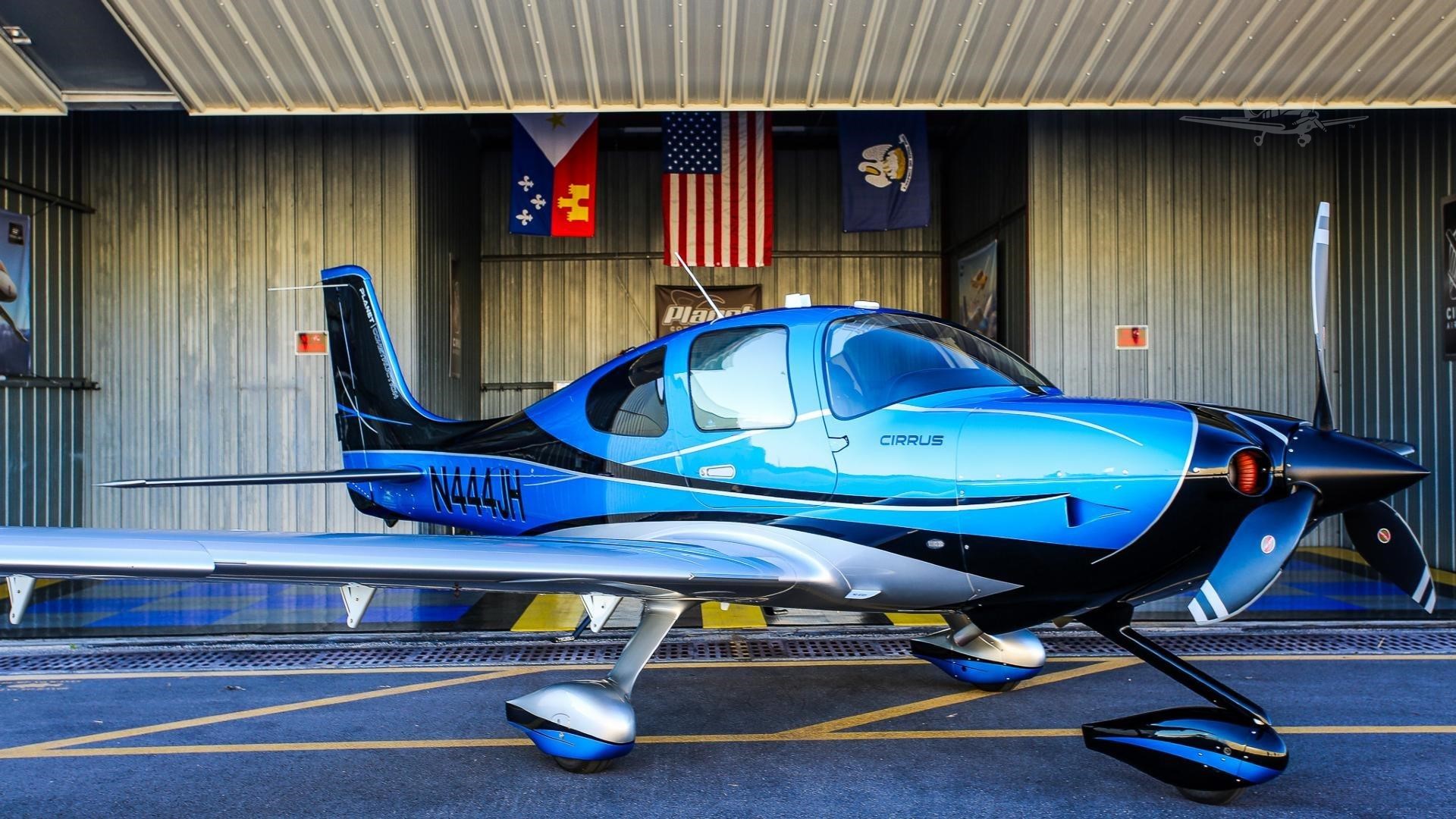 Cirrus SR22