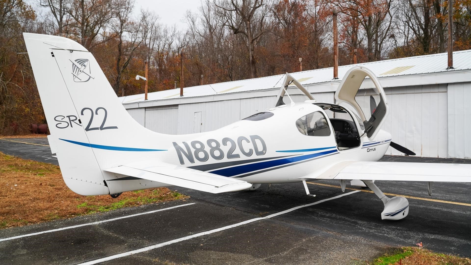 Cirrus SR22