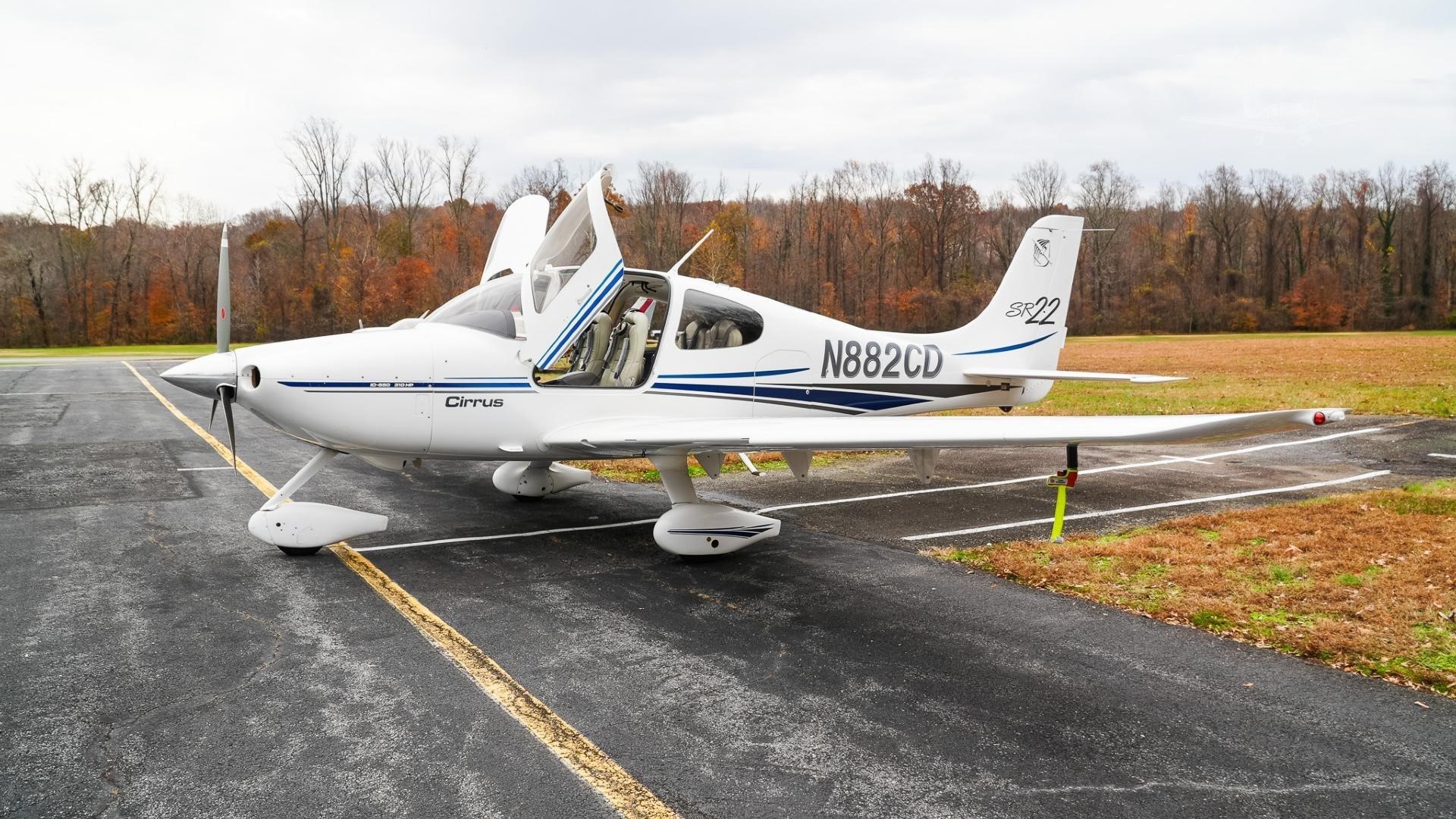 Cirrus SR22