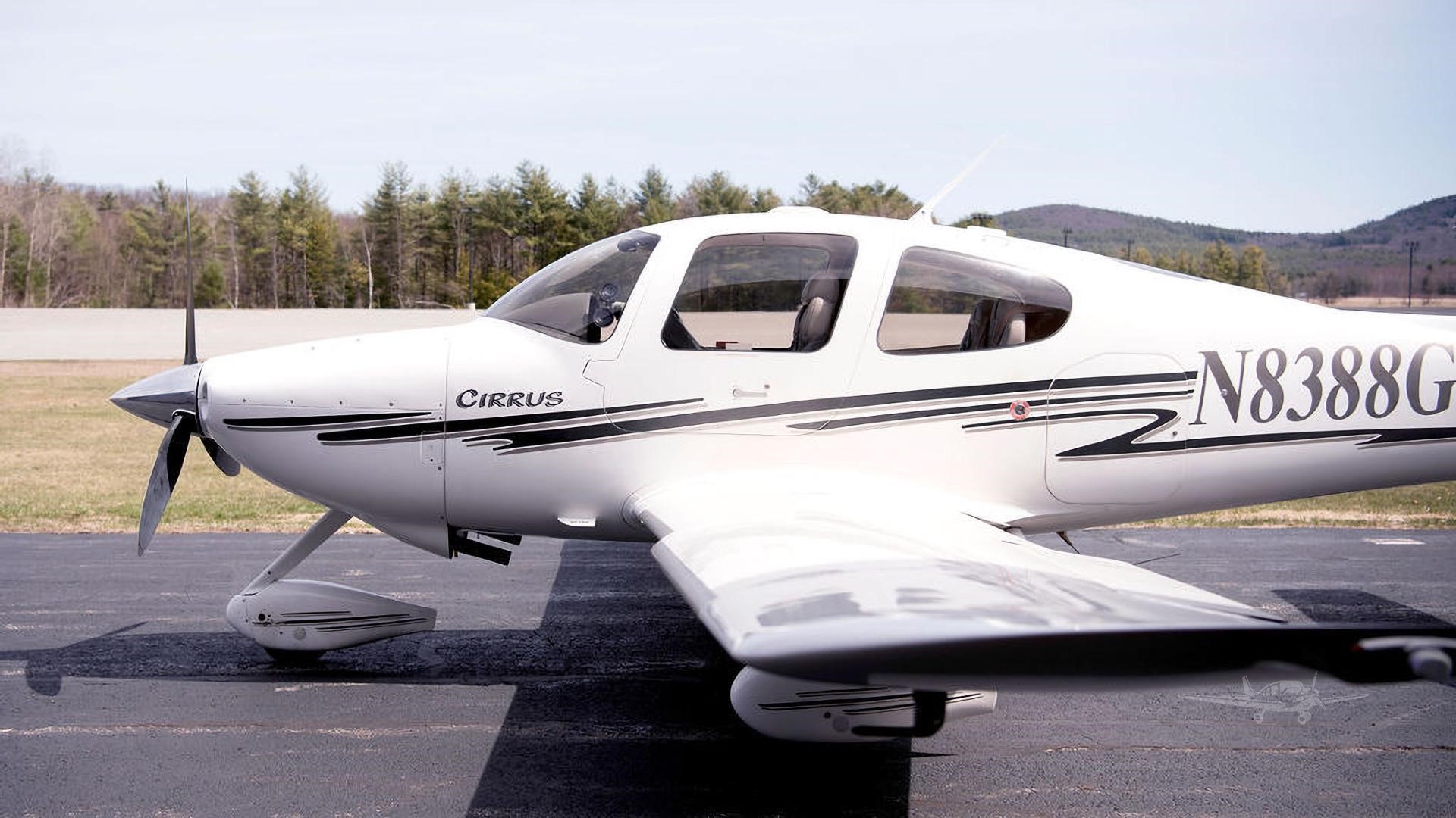 Cirrus SR22