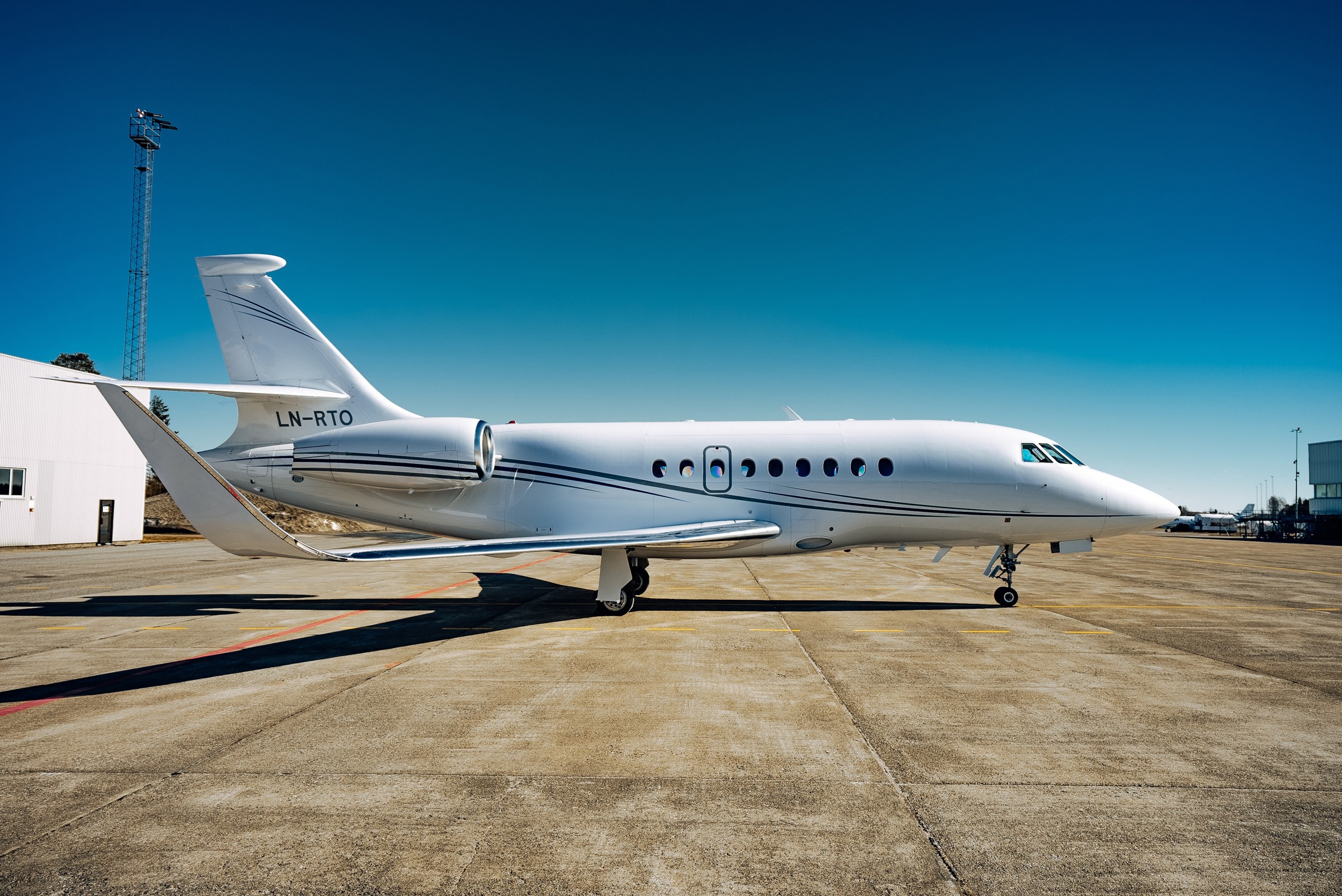 Falcon 2000LXS