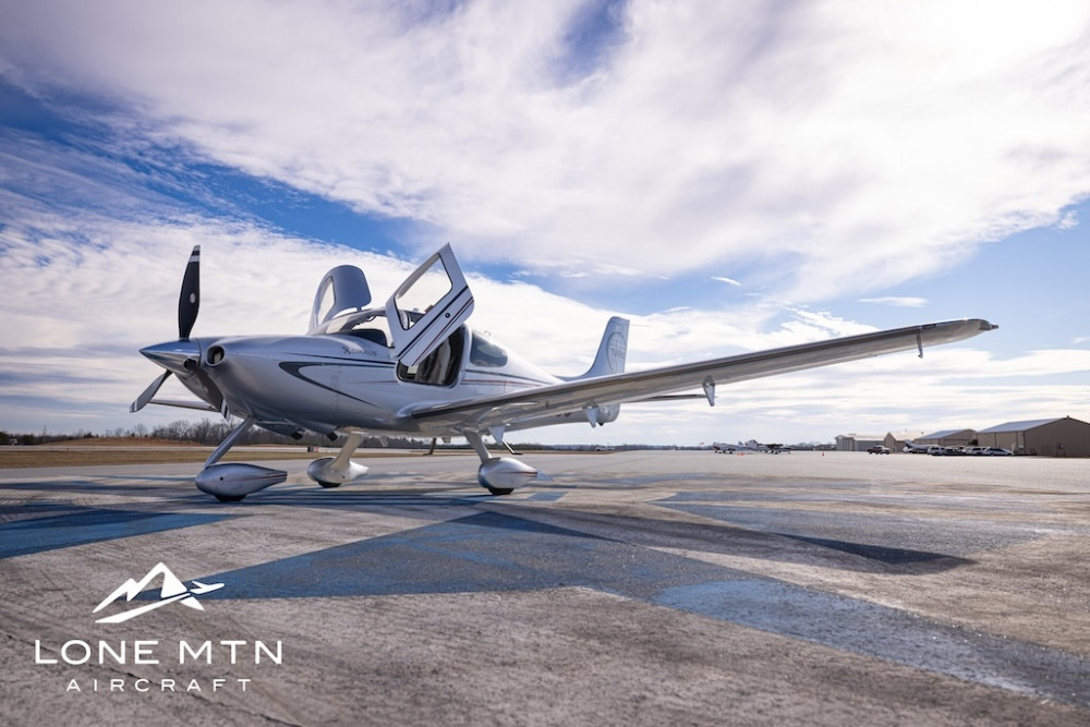 Cirrus SR22