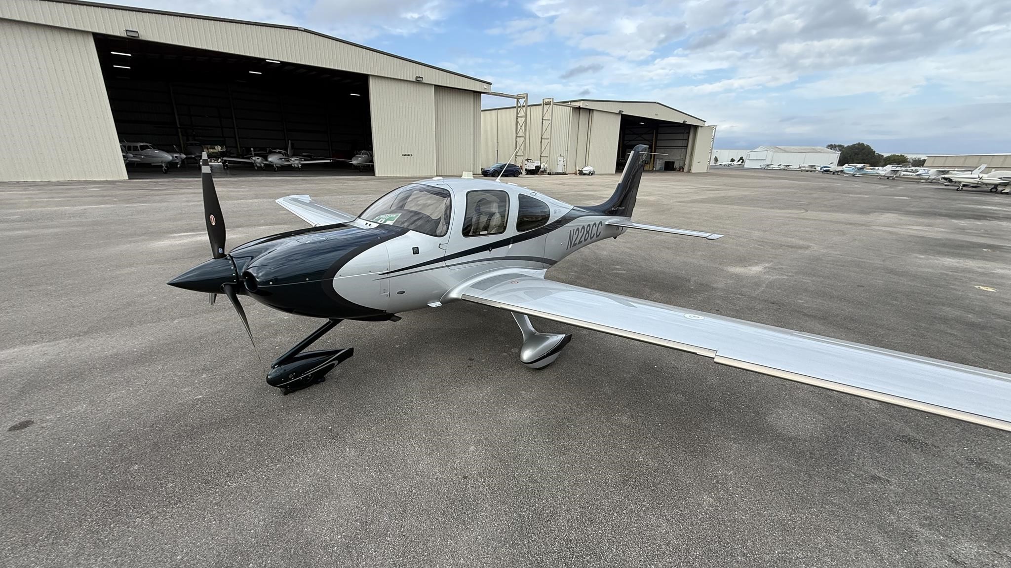 Cirrus SR22
