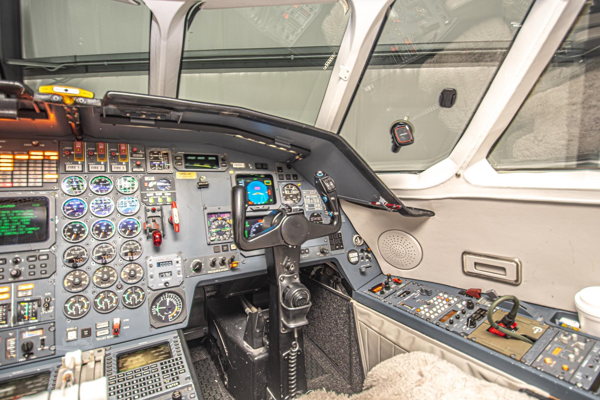 Falcon 900B