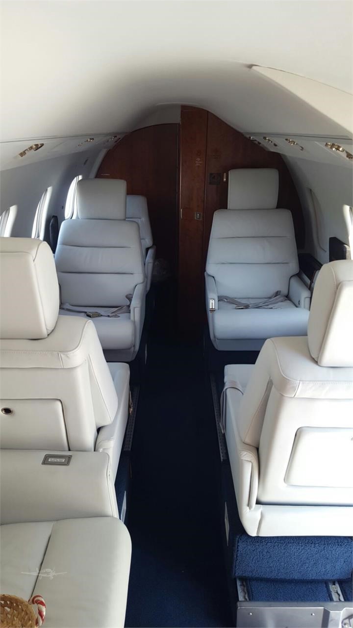 Learjet 55