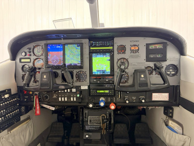 Cessna 210