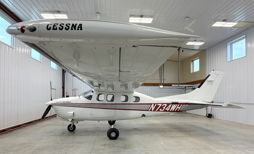 Cessna 210