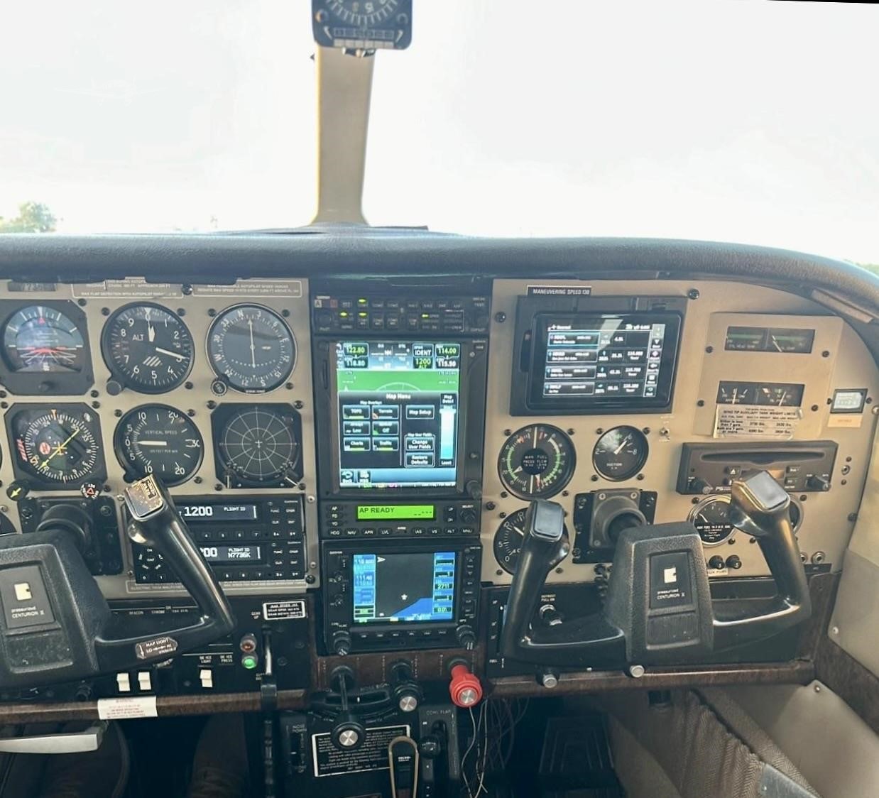 Cessna 210