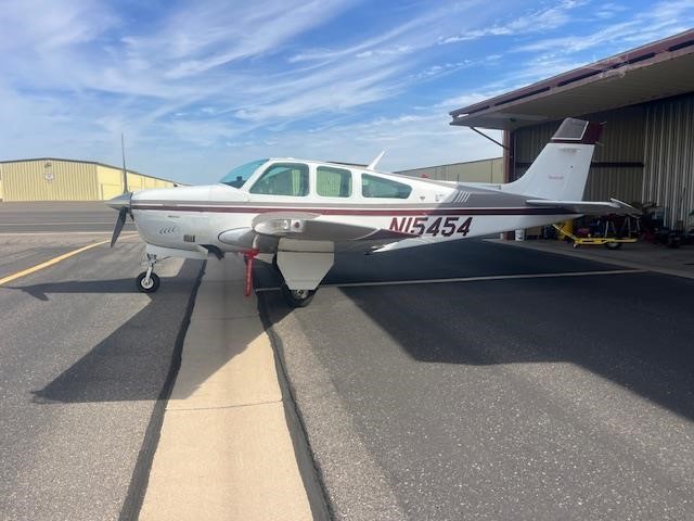 Beechcraft F33A Bonanza