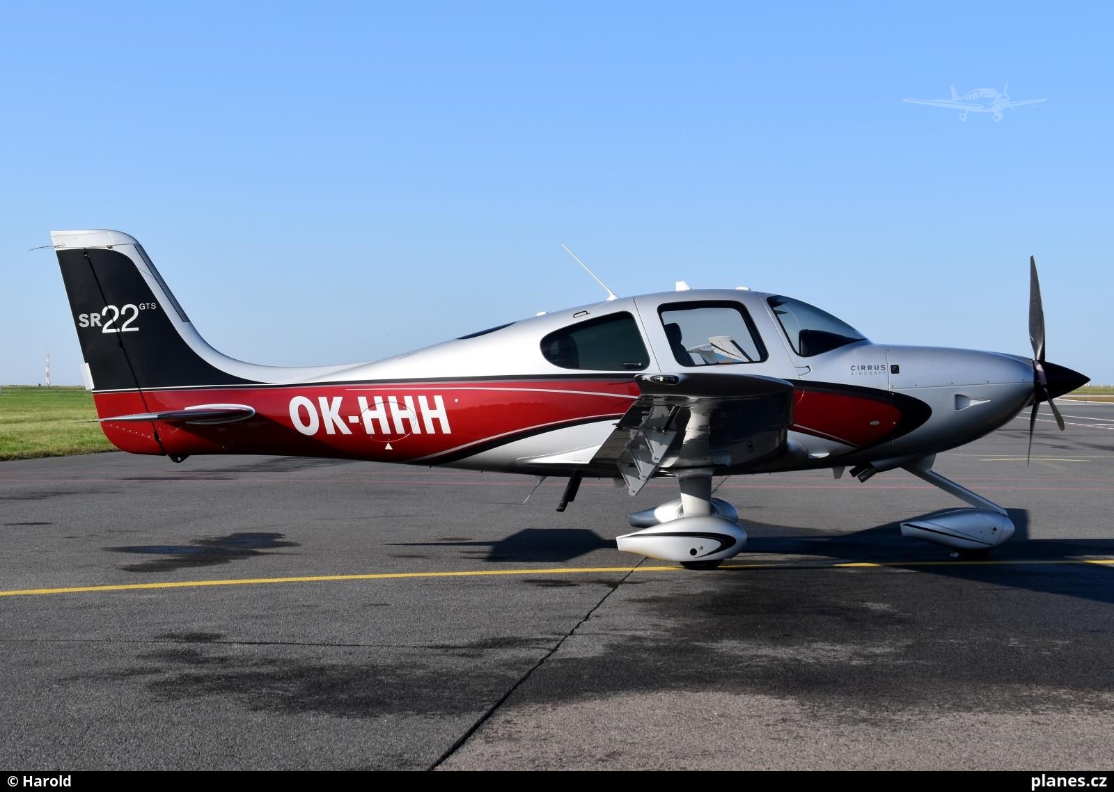 Cirrus SR22