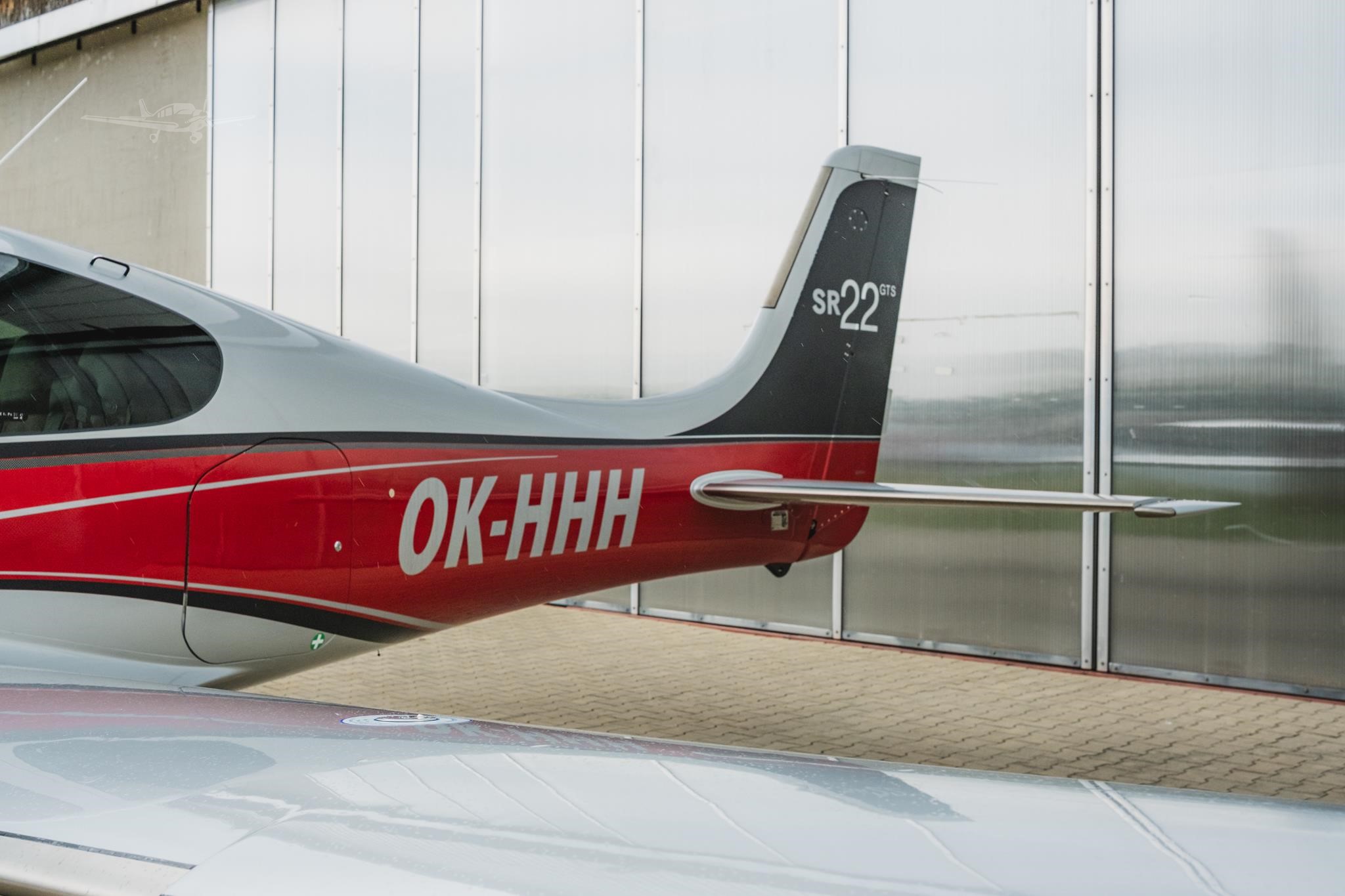 Cirrus SR22