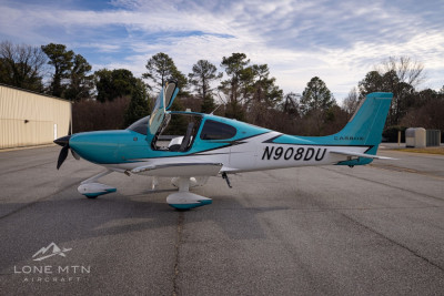 Cirrus SR22