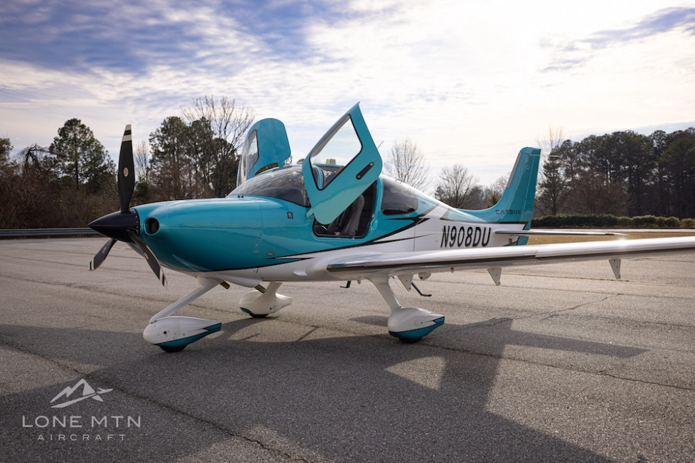 Cirrus SR22
