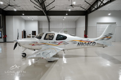 Cirrus SR22