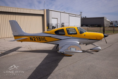 Cirrus SR22