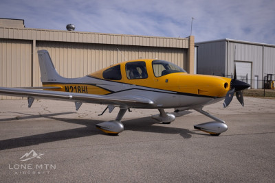 Cirrus SR22