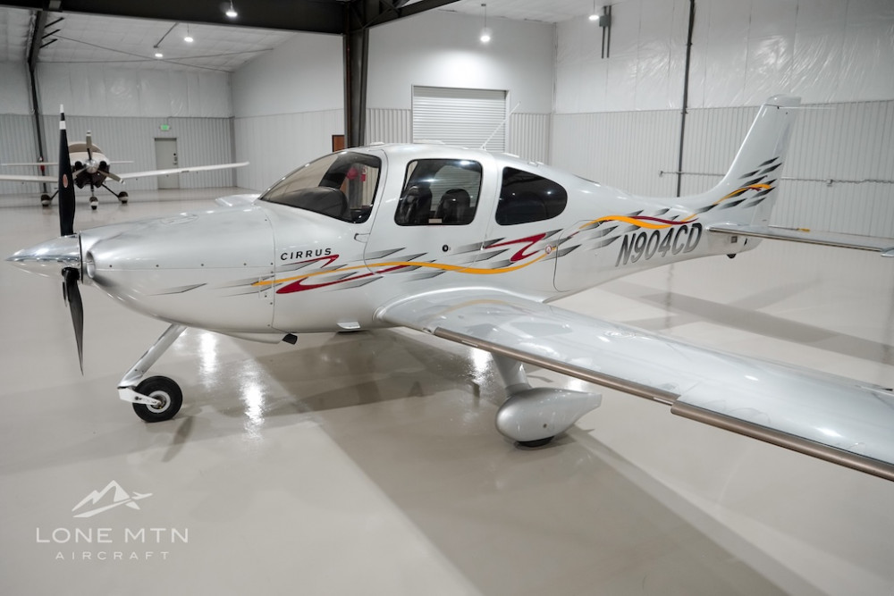 Cirrus SR22
