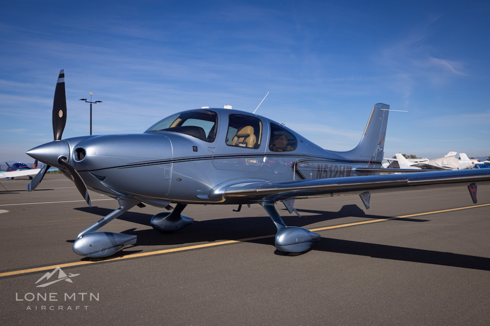 Cirrus SR22