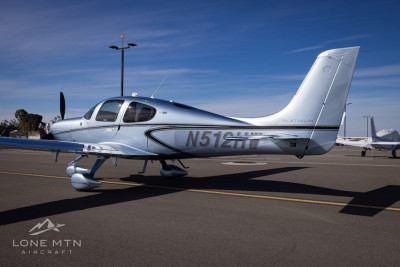 Cirrus SR22