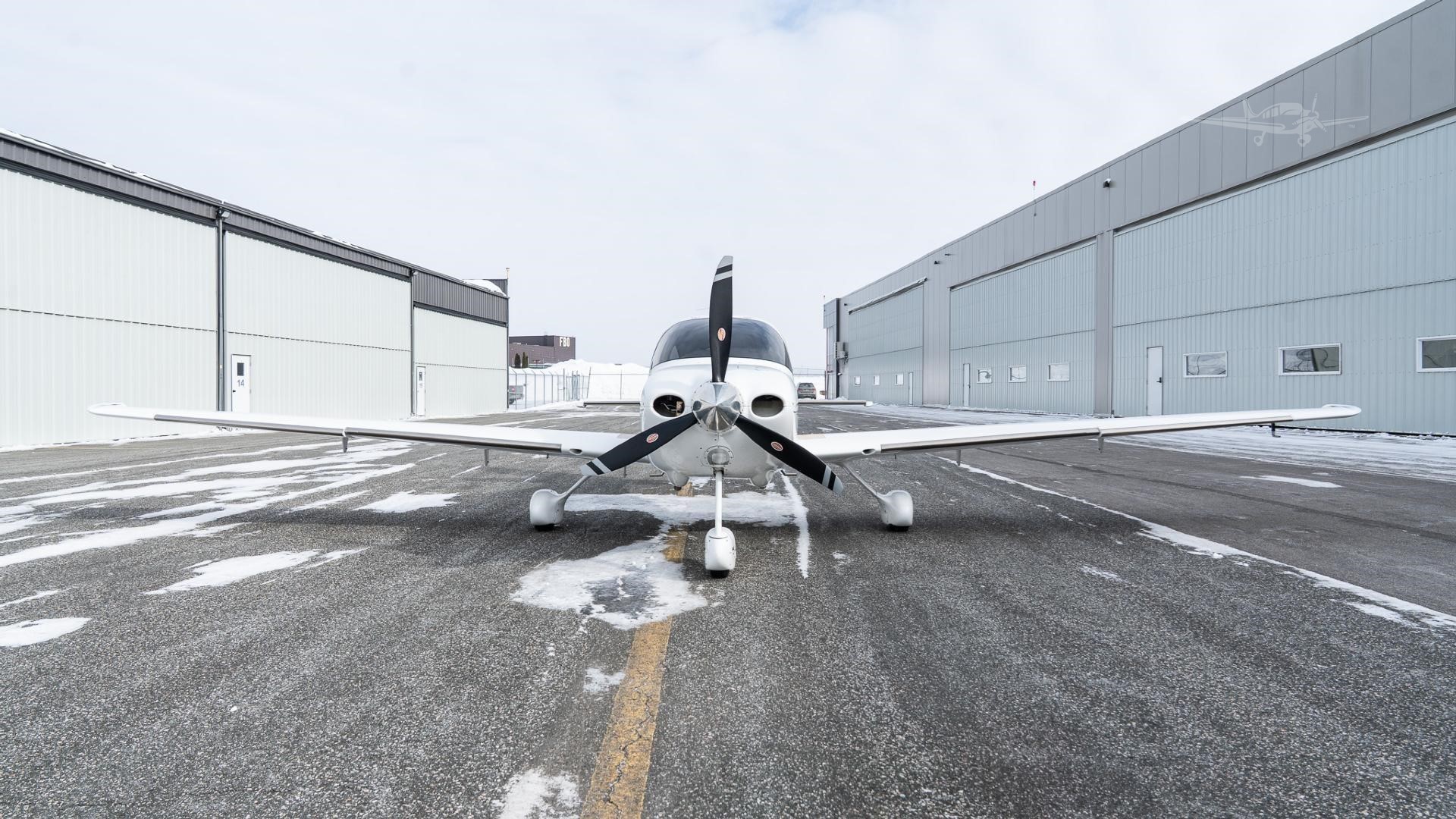 Cirrus SR22
