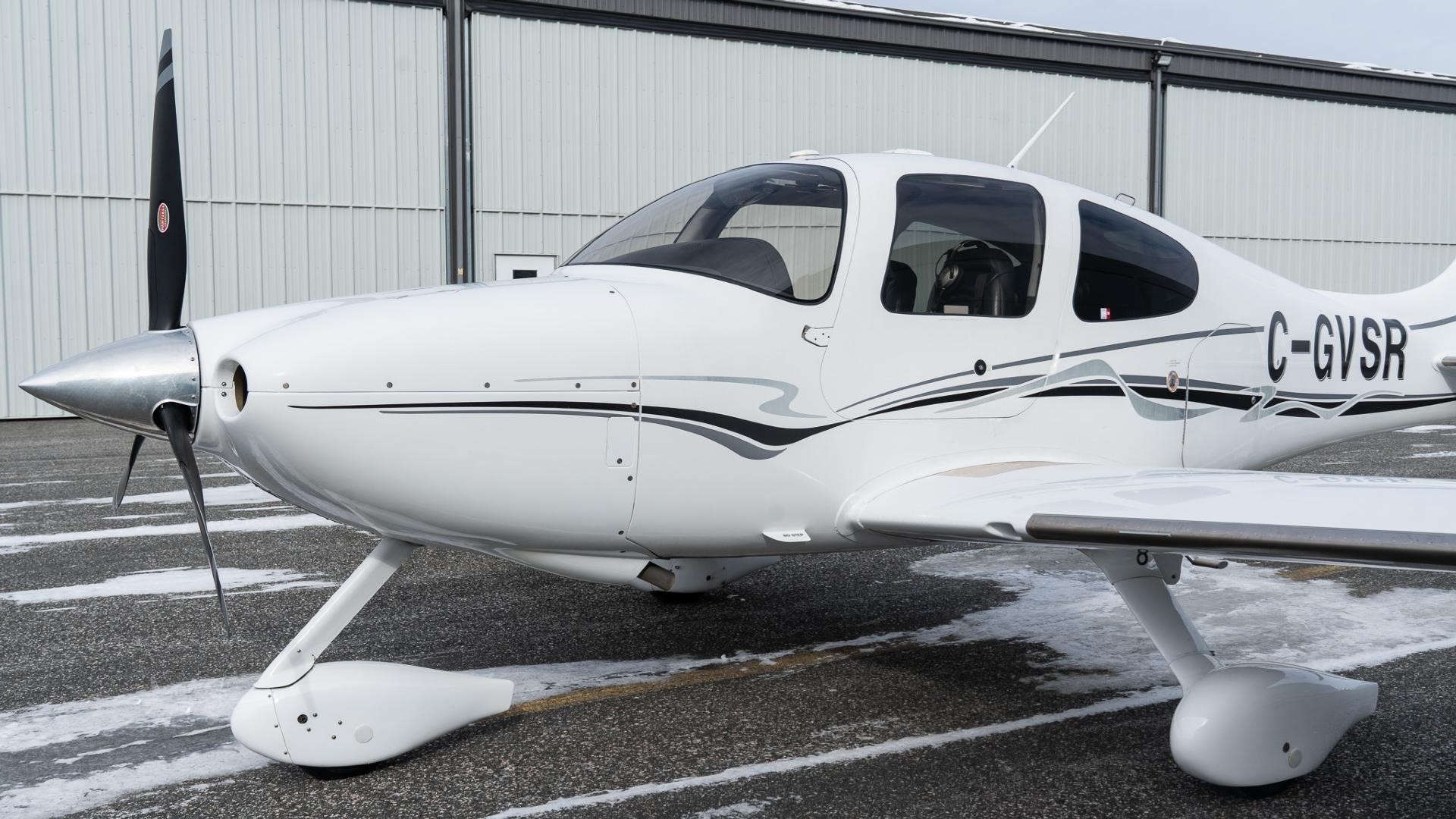 Cirrus SR22