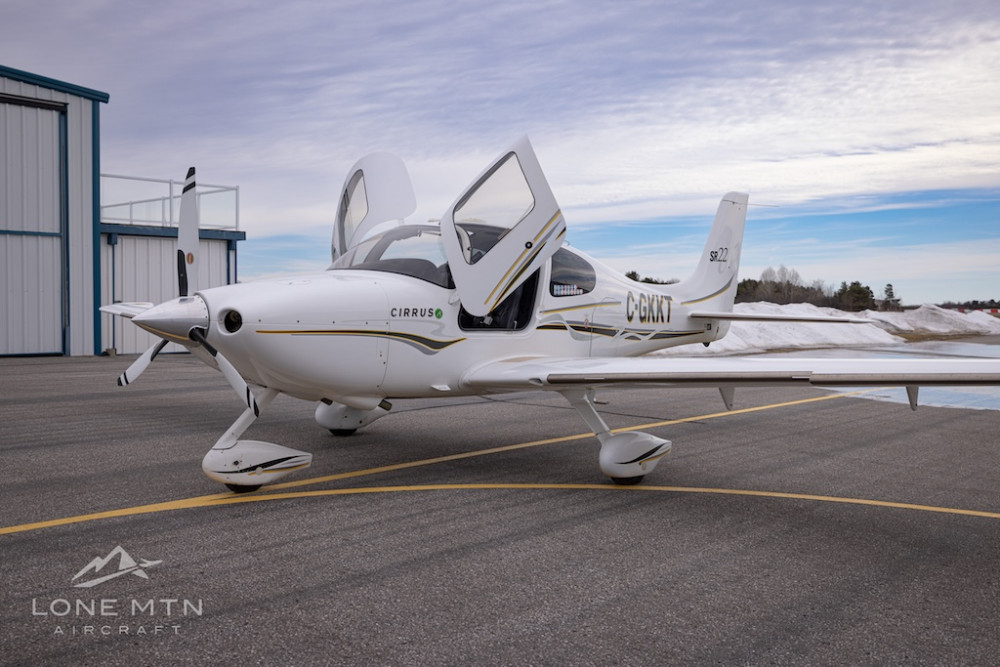 Cirrus SR22