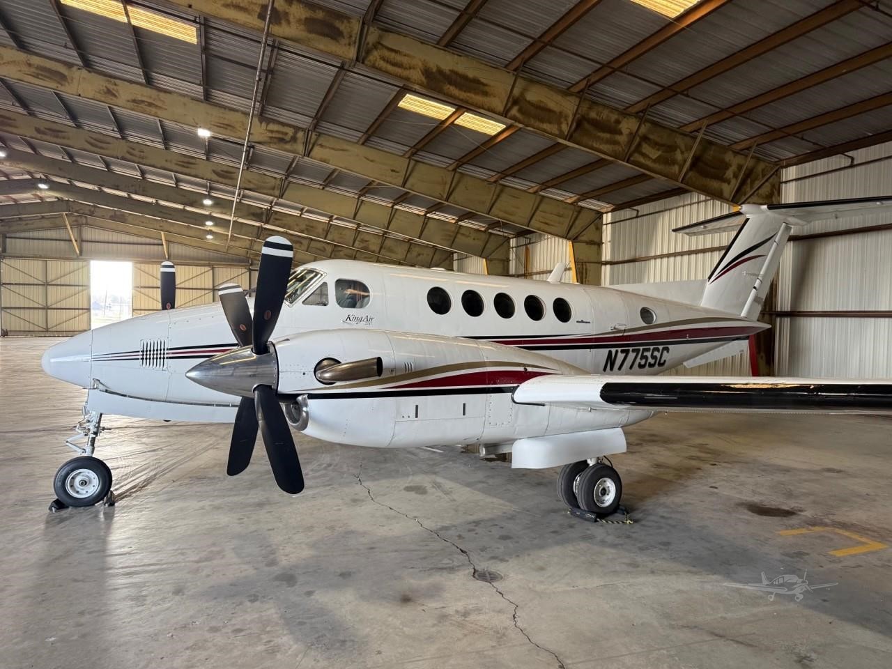 Beechcraft King Air 200