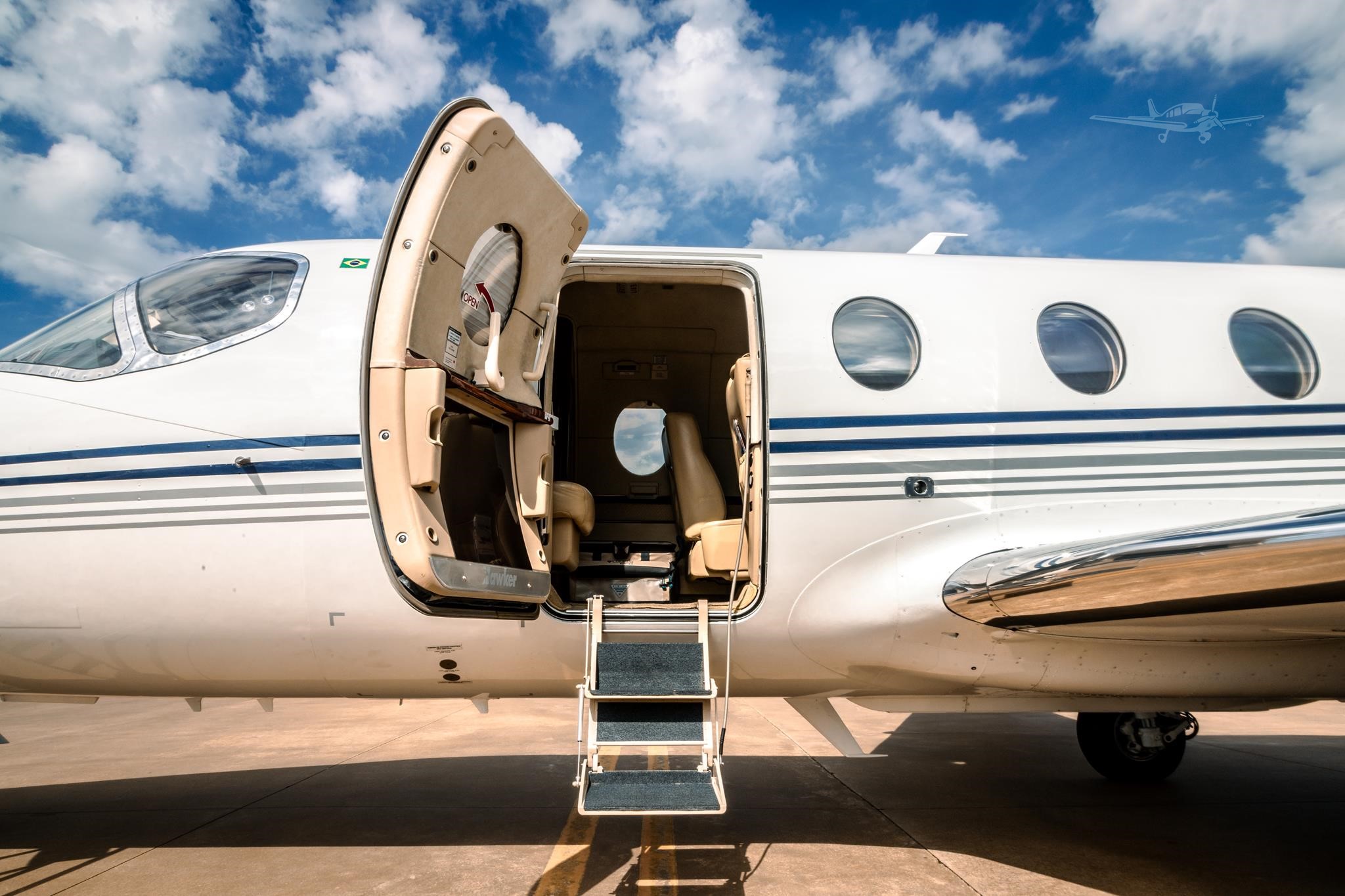 Hawker 400XP