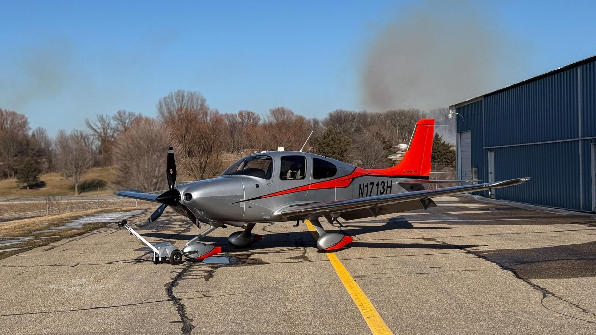 Cirrus SR22
