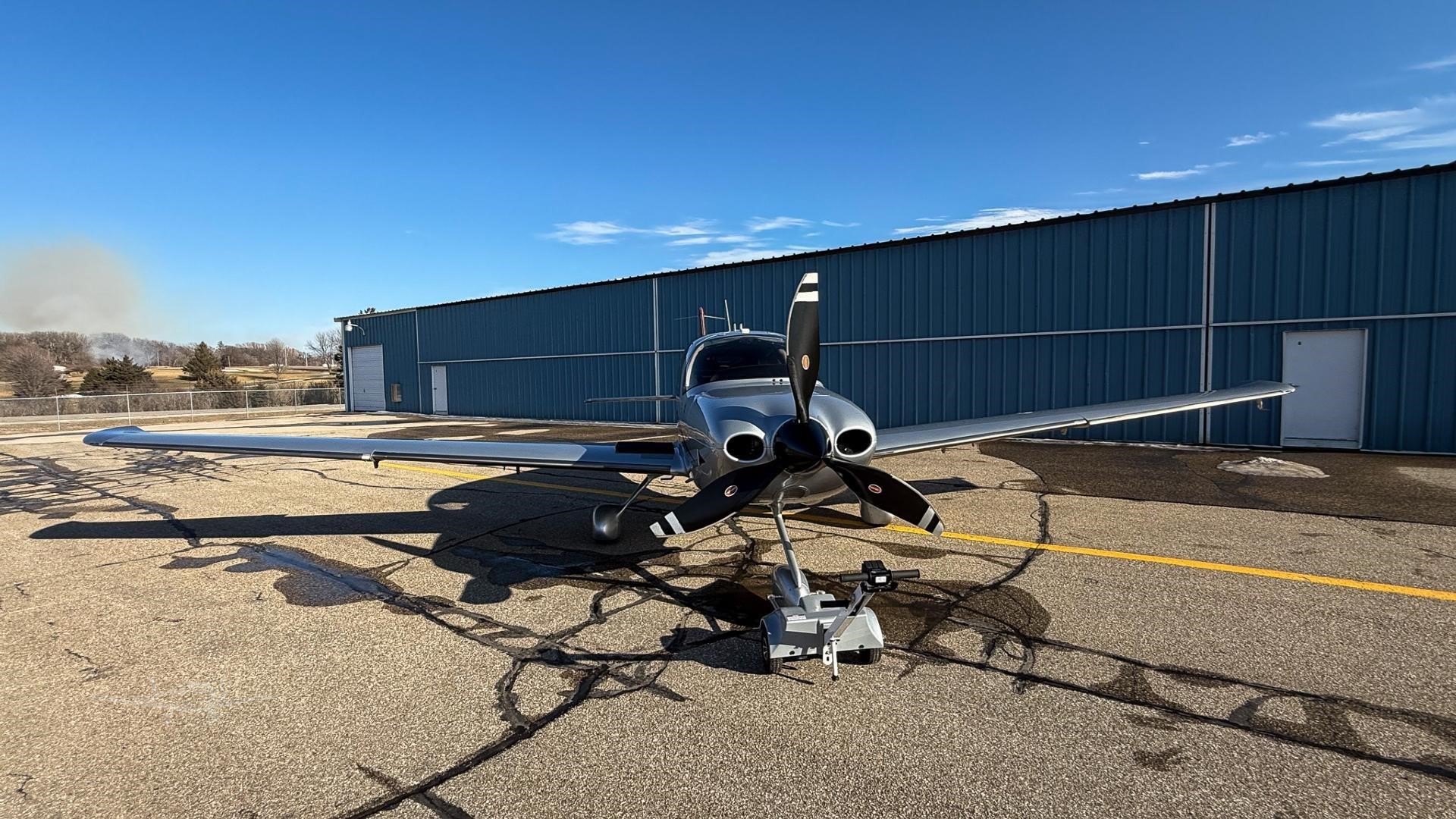 Cirrus SR22