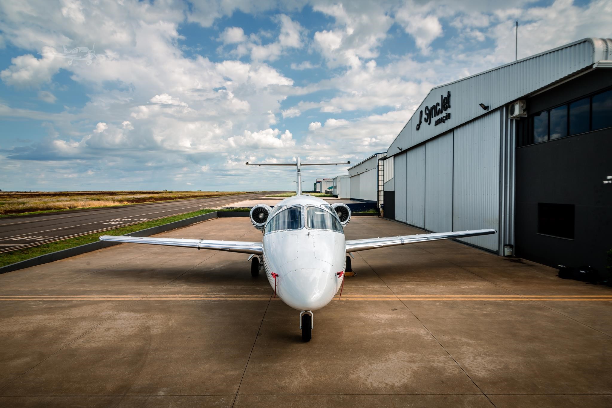 Hawker 400XP